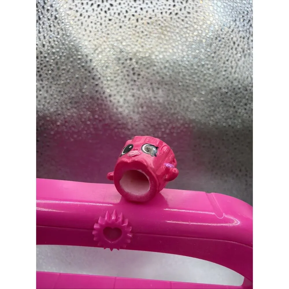 Shopkins Red Velvet Cupcake Cupcake Queen Cafe Exclusive #CCQ_2 Season 4